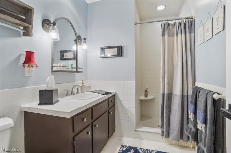 889 Eaton Avenue Akron OH 44303