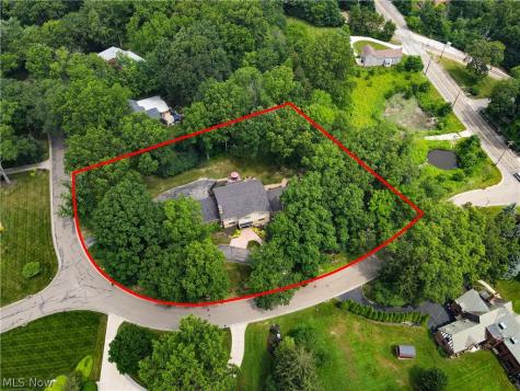889 Eaton Avenue Akron OH 44303