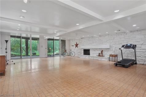 889 Eaton Avenue Akron OH 44303