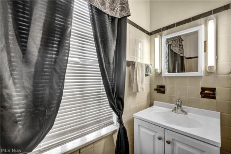 3981 Colony Road South Euclid OH 44118