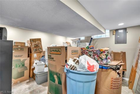 3981 Colony Road South Euclid OH 44118