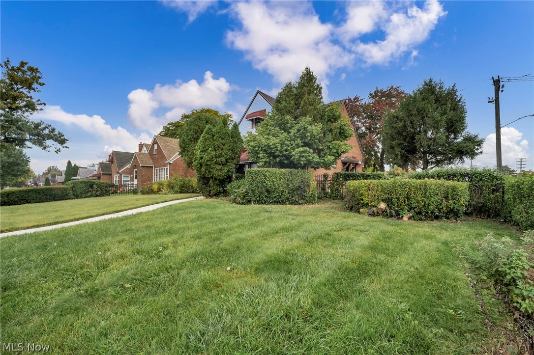 3981 Colony Road South Euclid OH 44118