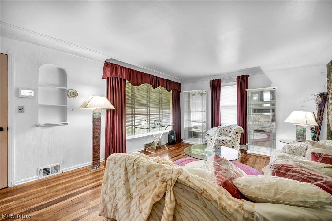 3981 Colony Road South Euclid OH 44118