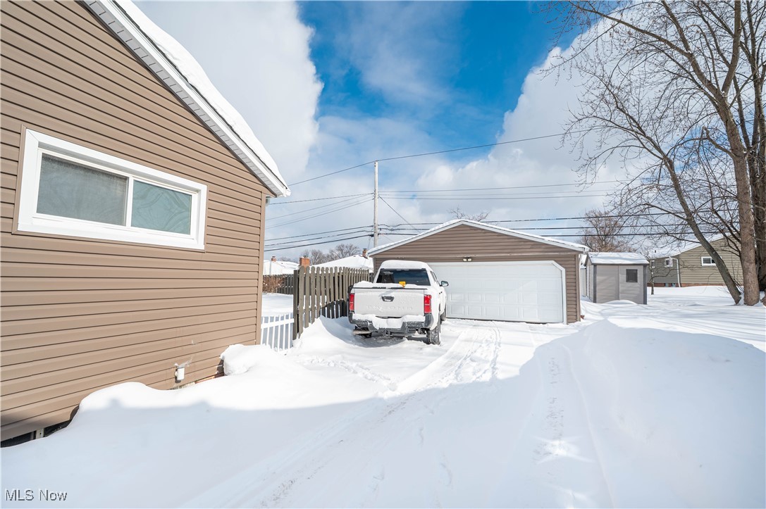 1709 Roselawn Road Mayfield Heights OH 44124