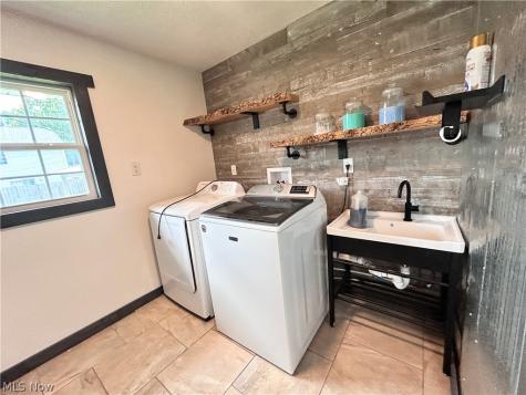 758 E 348th Street Eastlake OH 44095