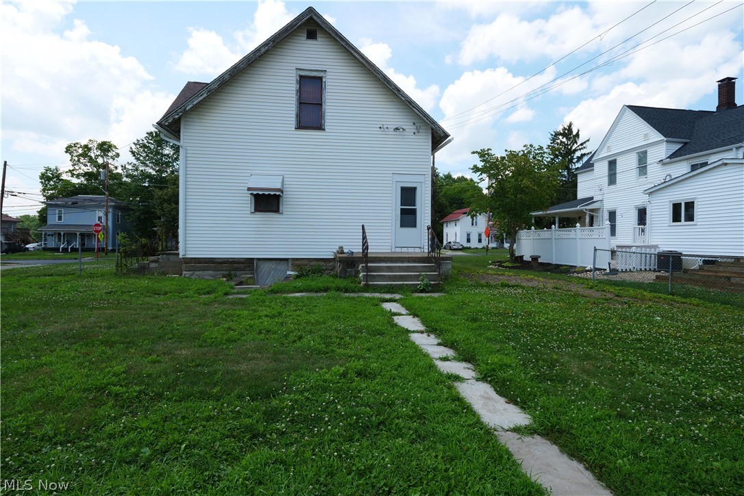 202 Medina Street Lodi OH 44254