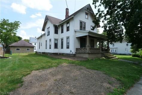 202 Medina Street Lodi OH 44254