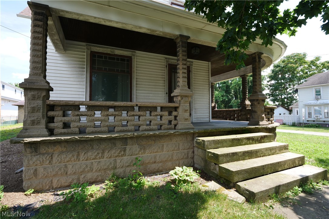 202 Medina Street Lodi OH 44254