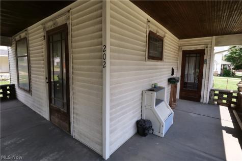 202 Medina Street Lodi OH 44254