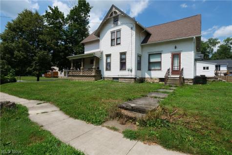 202 Medina Street Lodi OH 44254