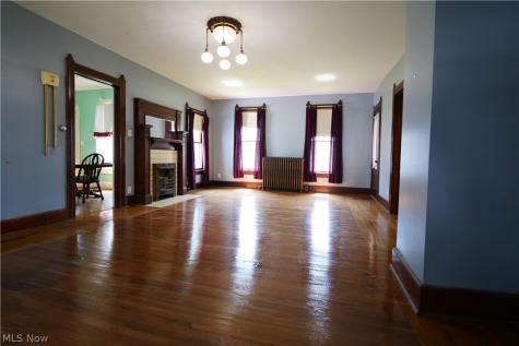 202 Medina Street Lodi OH 44254