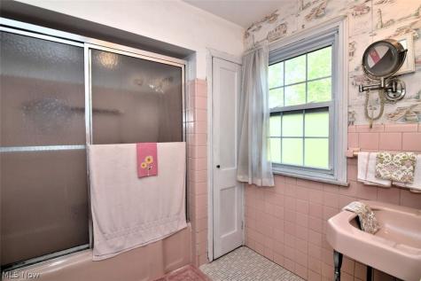 2965 Macbeth Drive Rocky River OH 44116