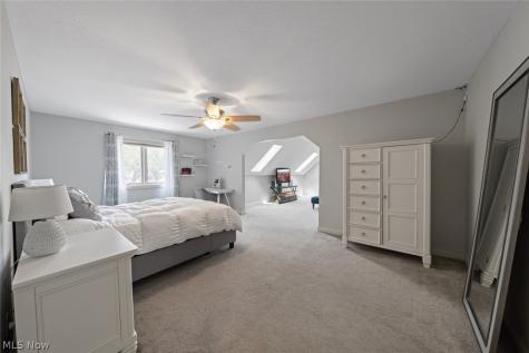 4725 Maidstone Drive Brecksville OH 44141