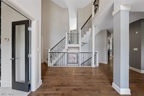 4725 Maidstone Drive Brecksville OH 44141
