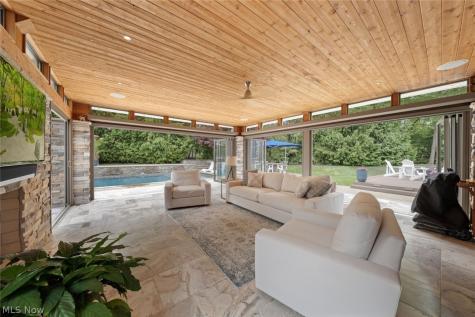 4725 Maidstone Drive Brecksville OH 44141