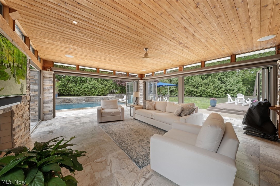 4725 Maidstone Drive Brecksville OH 44141