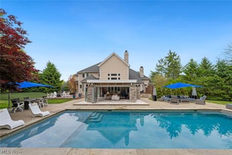 4725 Maidstone Drive Brecksville OH 44141