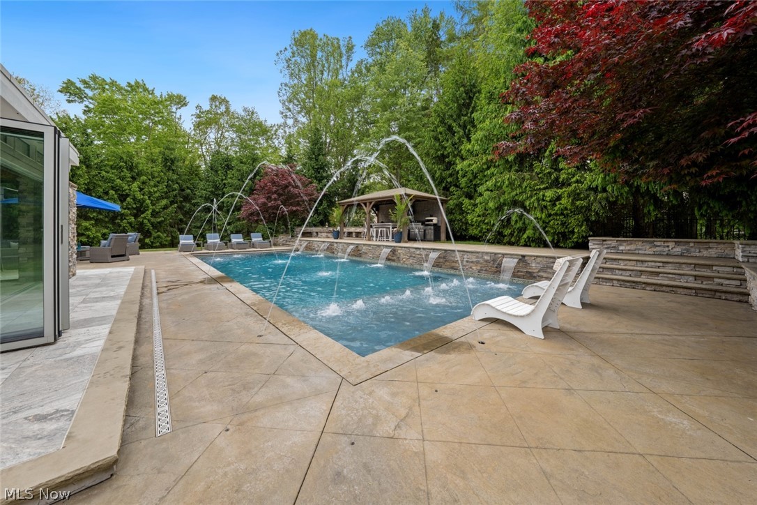 4725 Maidstone Drive Brecksville OH 44141