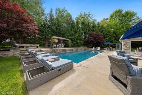 4725 Maidstone Drive Brecksville OH 44141