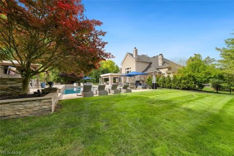 4725 Maidstone Drive Brecksville OH 44141