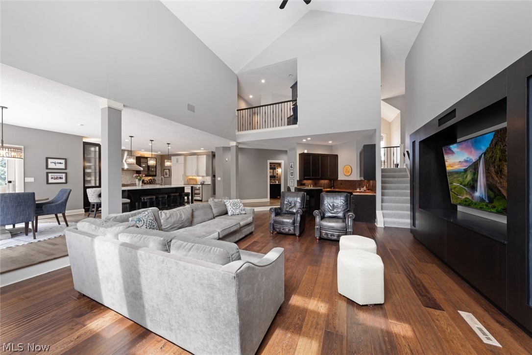 4725 Maidstone Drive Brecksville OH 44141