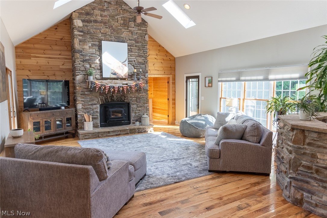 44759 Crestview Road Columbiana OH 44408