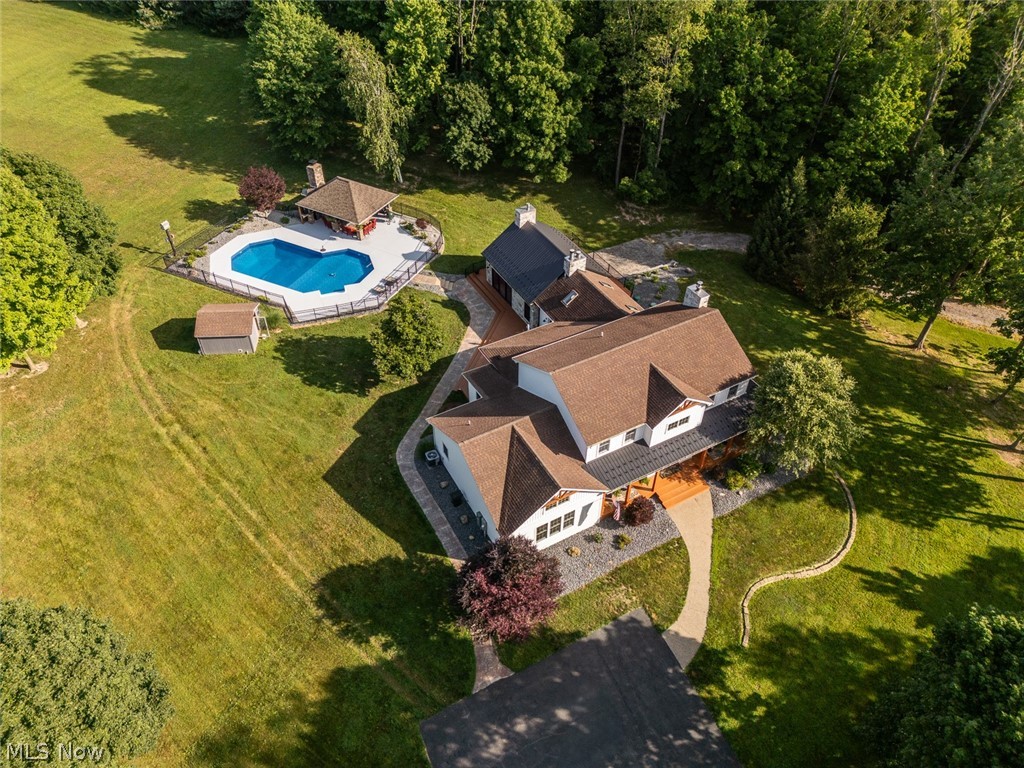 44759 Crestview Road Columbiana OH 44408