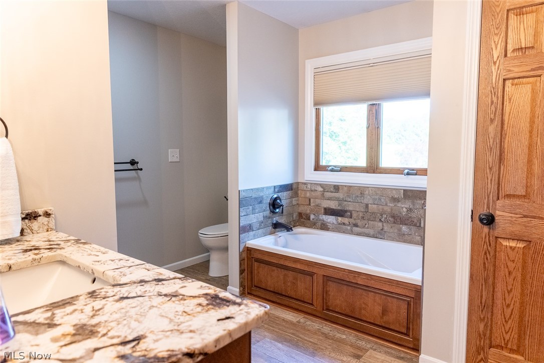 44759 Crestview Road Columbiana OH 44408