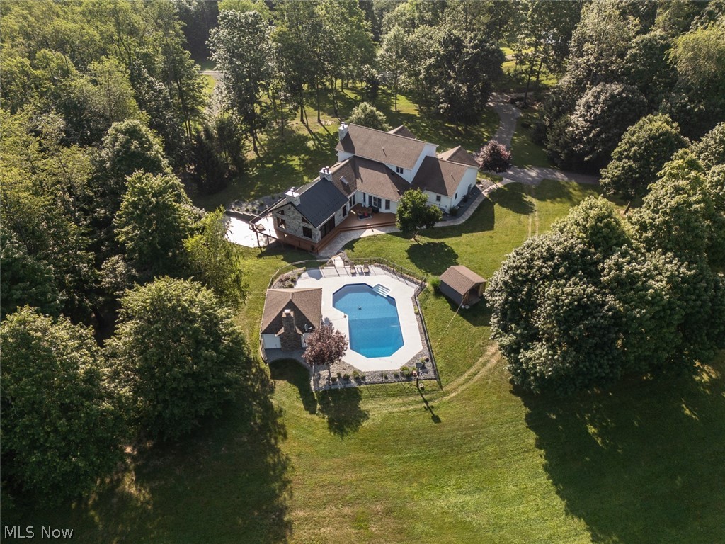 44759 Crestview Road Columbiana OH 44408
