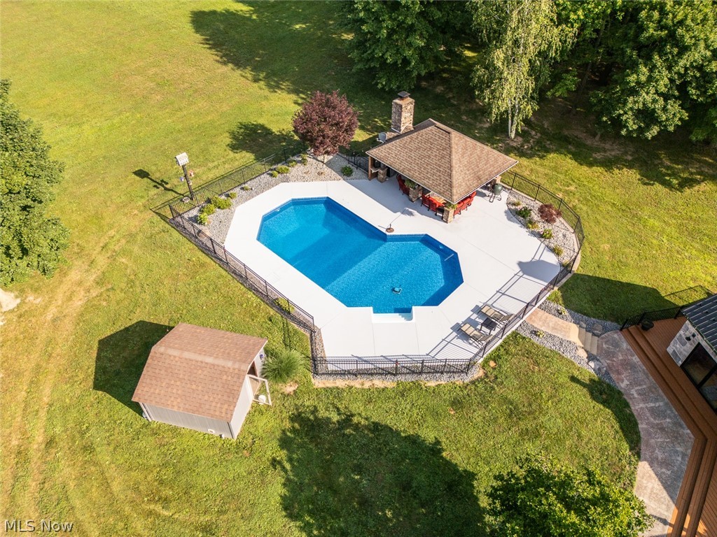 44759 Crestview Road Columbiana OH 44408