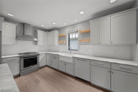 2144 W 6th Street Cleveland OH 44113