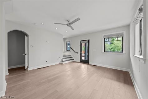 2144 W 6th Street Cleveland OH 44113