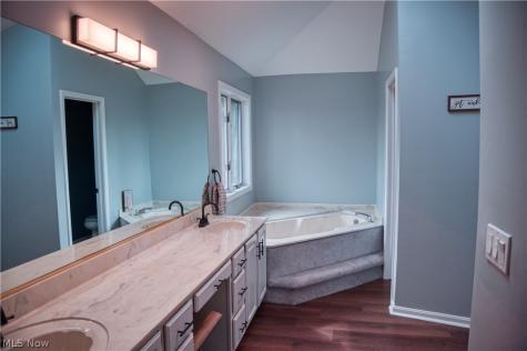 10621 Sherwood Trail North Royalton OH 44133