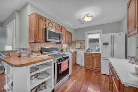 24401 Bruce Road Bay Village OH 44140