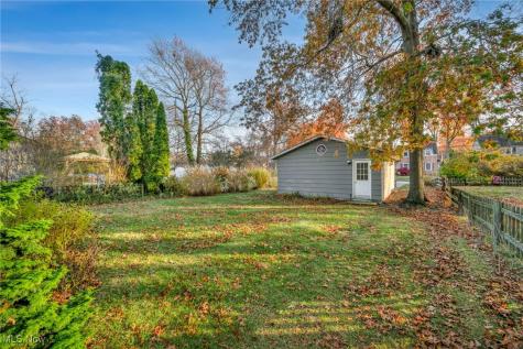 24401 Bruce Road Bay Village OH 44140