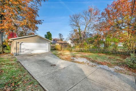 24401 Bruce Road Bay Village OH 44140