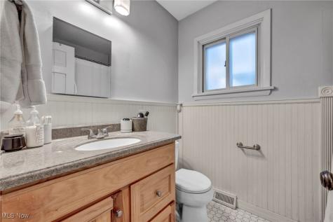 24401 Bruce Road Bay Village OH 44140