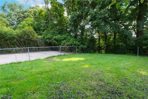 414 Dresden Avenue Steubenville OH 43952