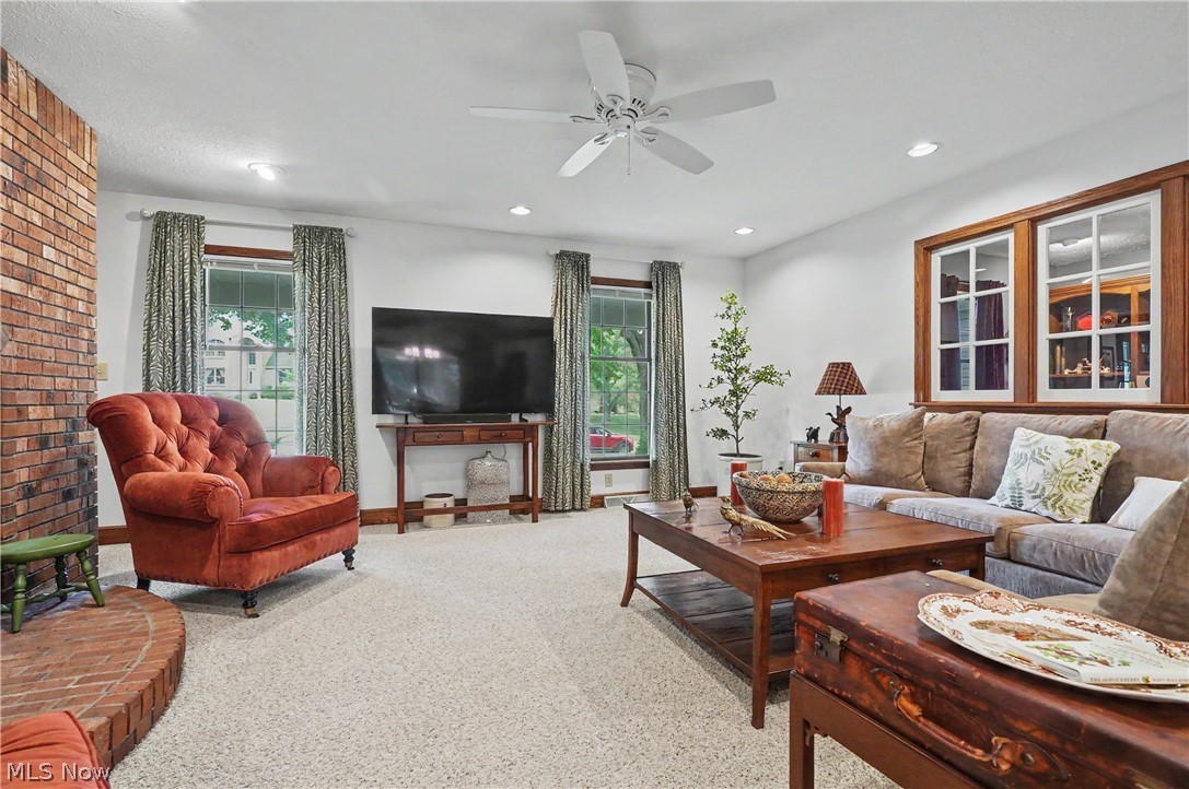 115 Queens Lane Canfield OH 44406