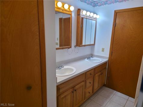 1478 Lockwood Road Barberton OH 44203