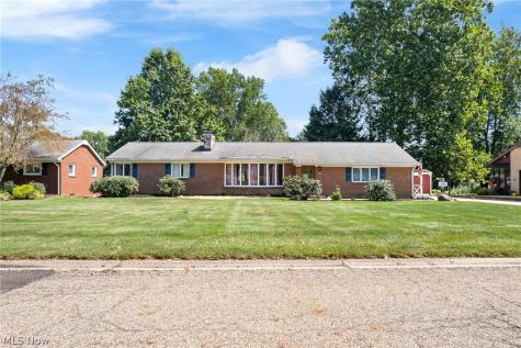 204 Sutton Avenue NE North Canton OH 44720