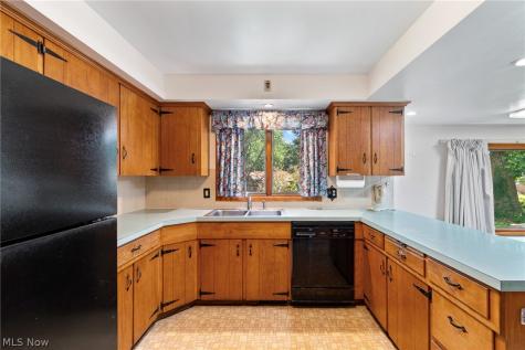 204 Sutton Avenue NE North Canton OH 44720