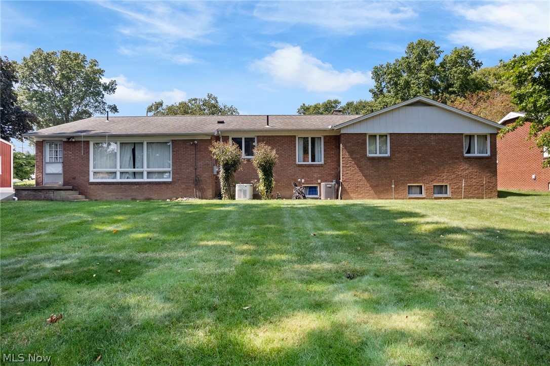 204 Sutton Avenue NE North Canton OH 44720