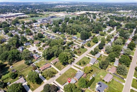 204 Sutton Avenue NE North Canton OH 44720