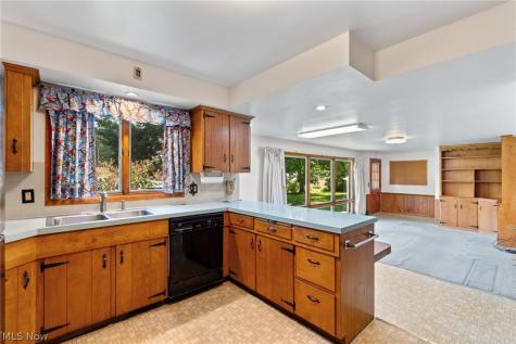 204 Sutton Avenue NE North Canton OH 44720