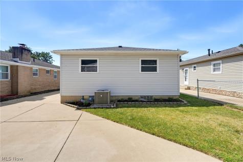 517 Fulmer Avenue Akron OH 44312