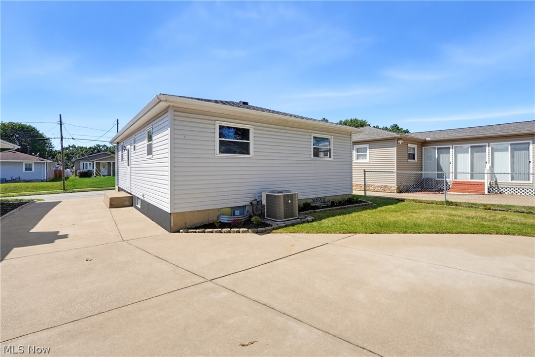 517 Fulmer Avenue Akron OH 44312