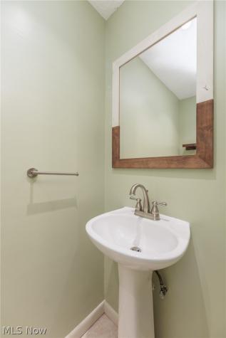 6182 Stafford Drive North Olmsted OH 44070