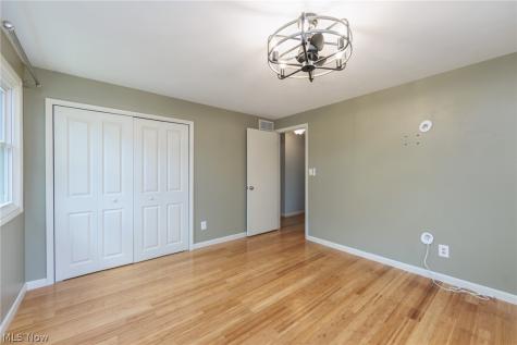 6182 Stafford Drive North Olmsted OH 44070