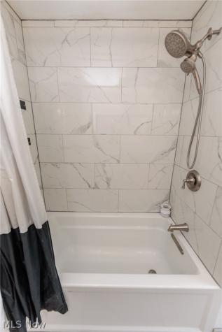 6182 Stafford Drive North Olmsted OH 44070